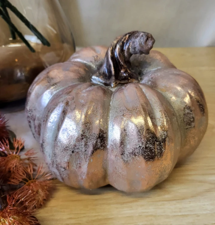 FIGURKA OZDOBNA DYNIA 19CM