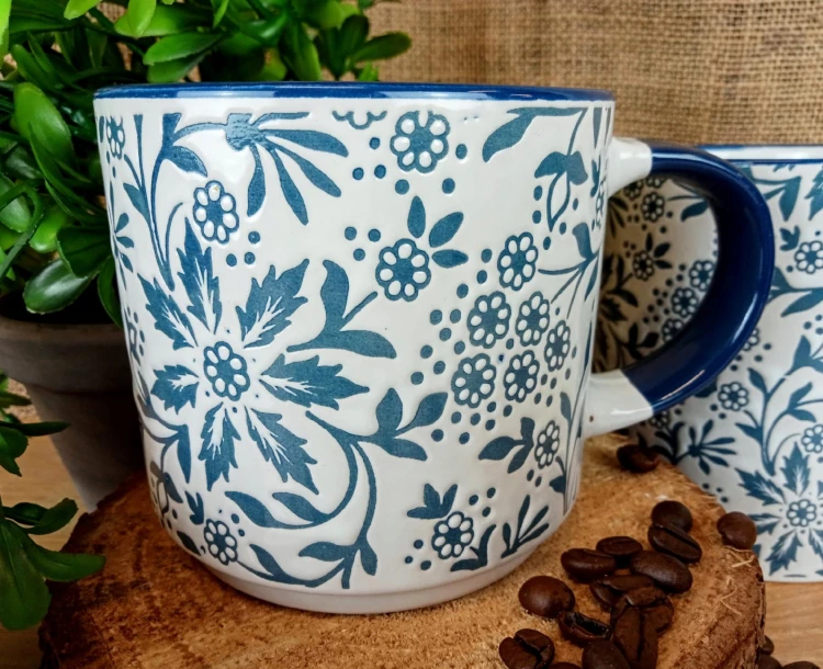 KUBEK CERAMICZNY BIAŁO - NIEBIESKI WZÓR 390ml