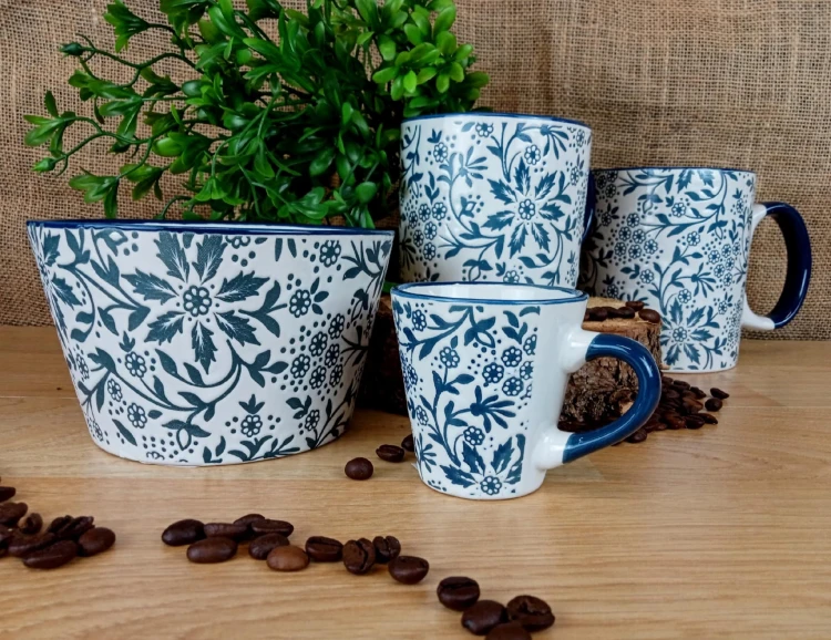 KUBEK CERAMICZNY BIAŁO - NIEBIESKI WZÓR 390ml - ZESTAW PRODUKTÓW Z KOLEKCJI
