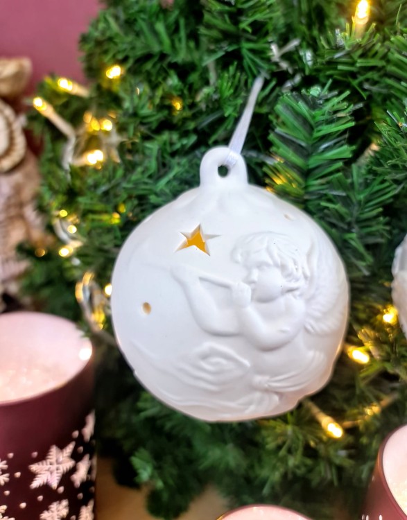 a27bf190ef0a3cab610fff404467aa6d