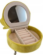 10f518f3bdbdea94aa82b4037bb2d16a