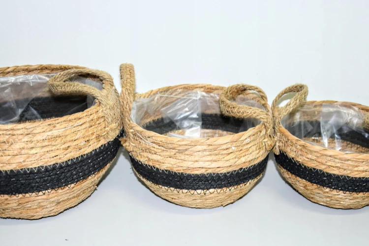 3d8219d93a376f44622a0a8d8e27d27f