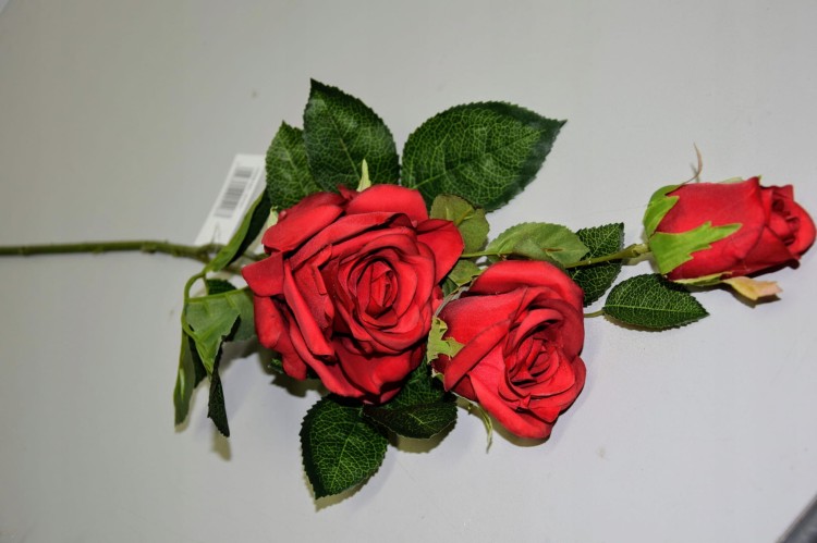 GAŁĄZKA RÓŻY 85 cm