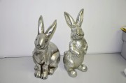 ZAJĄC DUŻY SREBRNY 'POSTARZANY' 45 CM