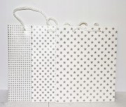 TOREBKA UPOMINKOWA BIAŁO-SREBRNA-BROKAT 18X23X10CM 3 WZORY