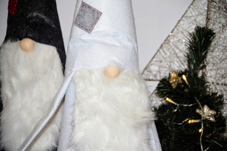 MATERIAŁOWY SKRZAT BIAŁY 95CM