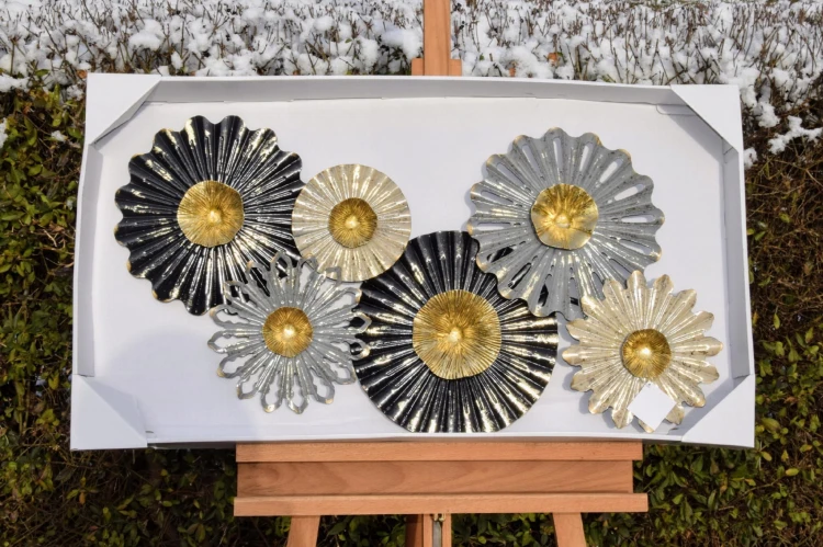 METALOWA DEKORACJA ŚCIENNA KWIATY 93,5x33,5x52,5cm