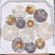 METALOWA DEKORACJA ŚCIENNA KWIATY 95x27,5x53,5cm