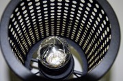 LAMPION Z ŻARÓWKĄ LED NA METALOWYM STELAŻU WYSOKI