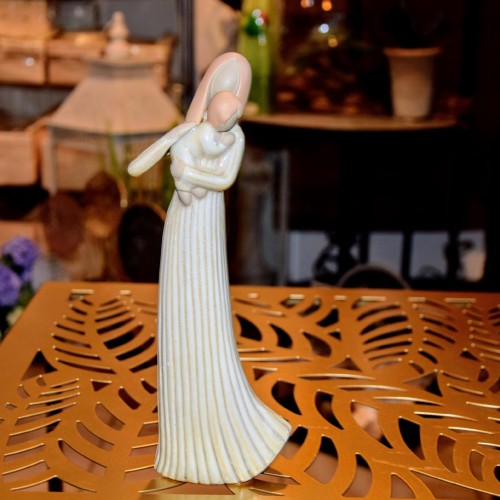 FIGURKA CERAMICZNA MATKA 24cm