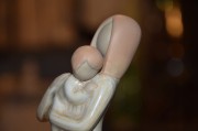 FIGURKA CERAMICZNA MATKA 24cm