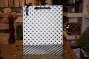 ELEGANCKA TOREBKA UPOMINKOWA 26X32X10 CM MIX WZORÓW