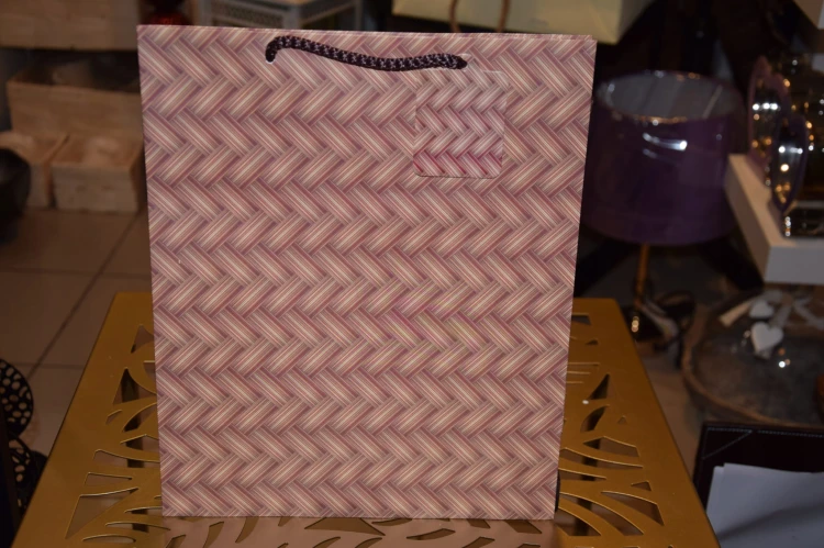 ELEGANCKA TOREBKA UPOMINKOWA 26X32X12,5CM