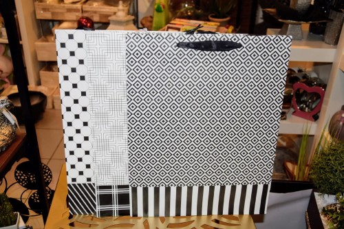 ELEGANCKA TOREBKA UPOMINKOWA 31X40X12 CM MIX WZORÓW