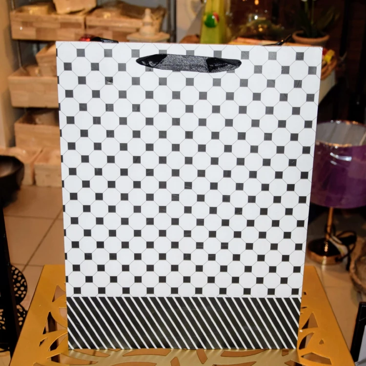 1ad7e6b401d942327a3bacaf97248644