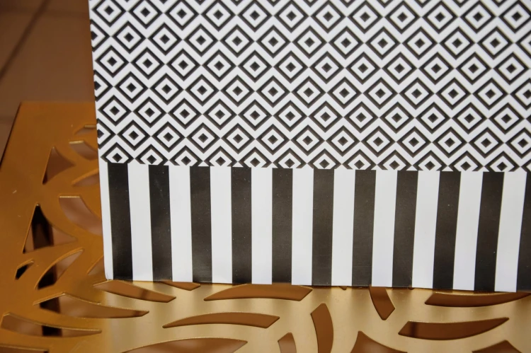 ELEGANCKA TOREBKA UPOMINKOWA 31X40X12 CM MIX WZORÓW