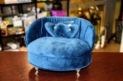 Szkatułka Na Biżuterię - granatowa sofa