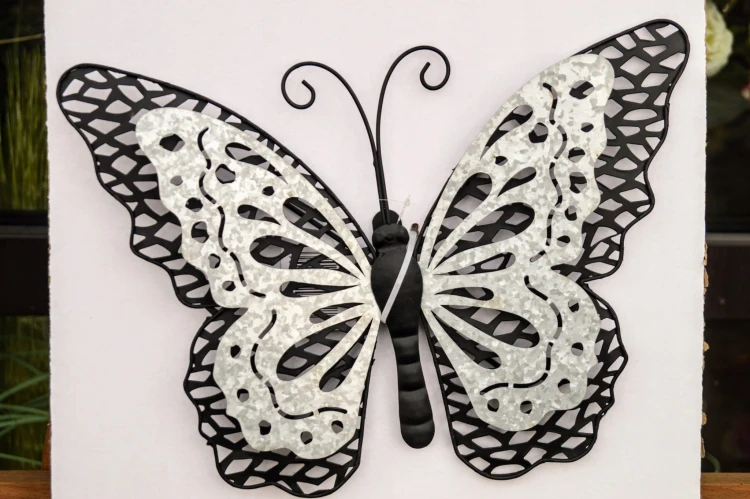 DEKORACJA ŚCIENNA MOTYL 34x25x3