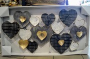 DUŻA ŚCIENNA DEKORACJA METALOWA - SERCA 90,8x50,2x5,7