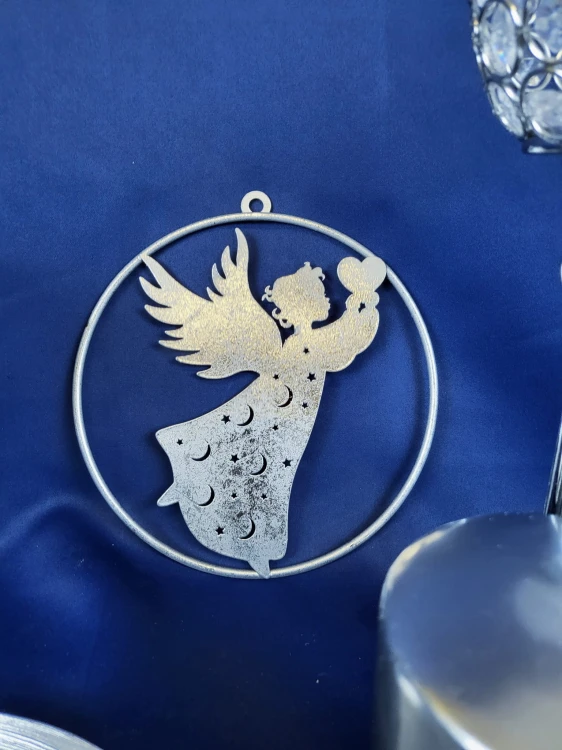 METALOWA DEKORACJA ŚCIENNA ANIOŁ SREBRNA
