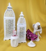 FIGURKA PAPUGA CERAMICZNA NA GAŁĘZI