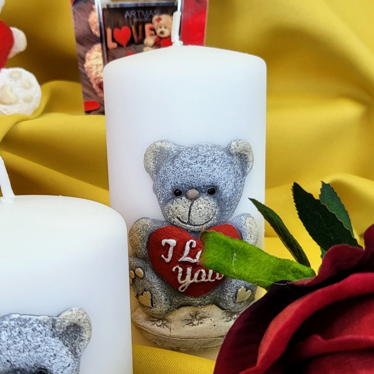 ŚWIECA PARAFINOWA TEDDY WALEC ŚREDNI BIAŁY WALENTYNKI