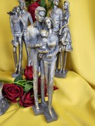 FIGURKA STOJĄCA RODZINA SZARO-ZŁOTA 38,5CM