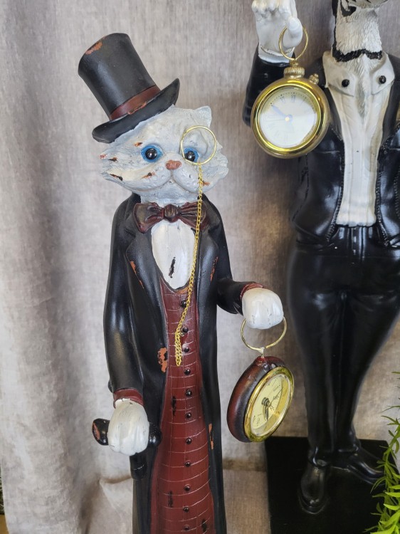 FIGURKA KOT Z ZEGARKIEM ZEGAREM