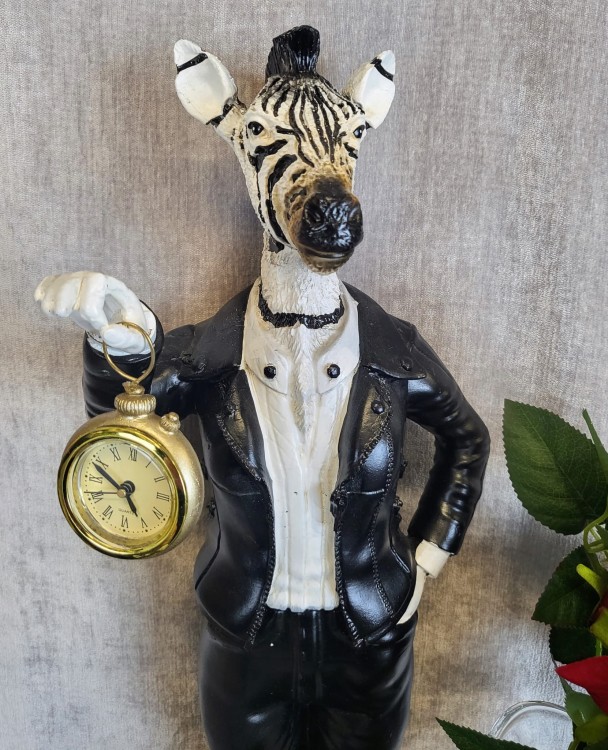 FIGURKA ZEBRA Z ZEGARKIEM ZEGAREM