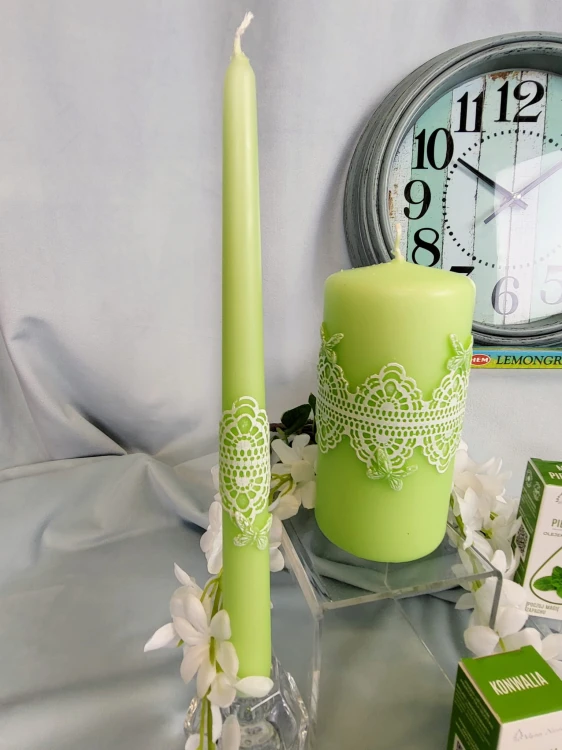 ŚWIECA DŁUGA 29cm SPRING LACE MAT MIĘTA