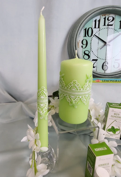 ŚWIECA DŁUGA 29cm SPRING LACE MAT MIĘTA
