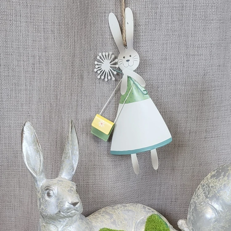 02f921b4ed01543264499ef4b4e716ed