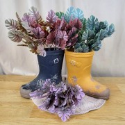 CEMENTOWY BUT KALOSZ W BŁOCIE OSŁONKA DEKORACJA