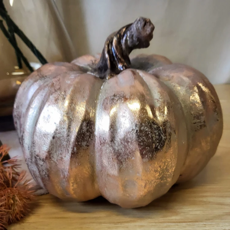 FIGURKA OZDOBNA DYNIA 19CM