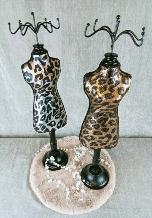 09ab2ef3b01b3a1439e26004ff152143