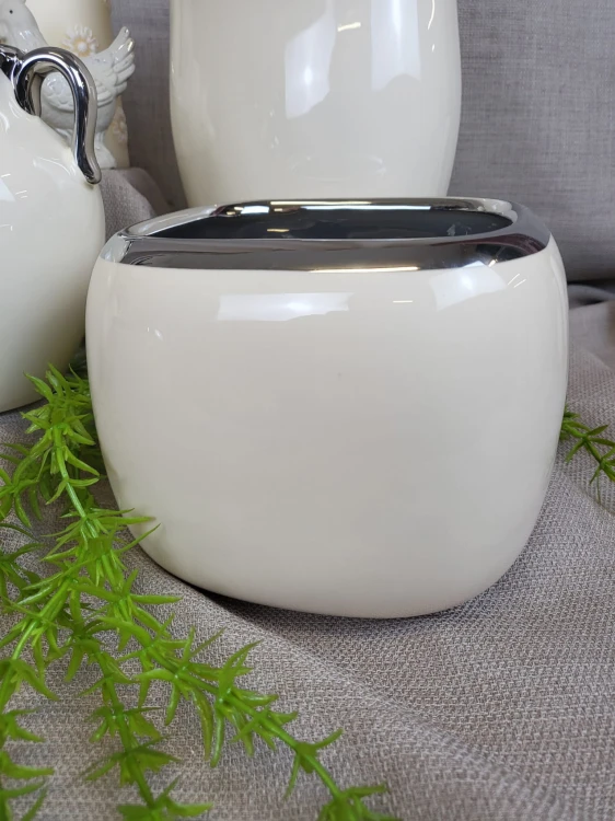 323584384ccc2aec127a3444c46d8247