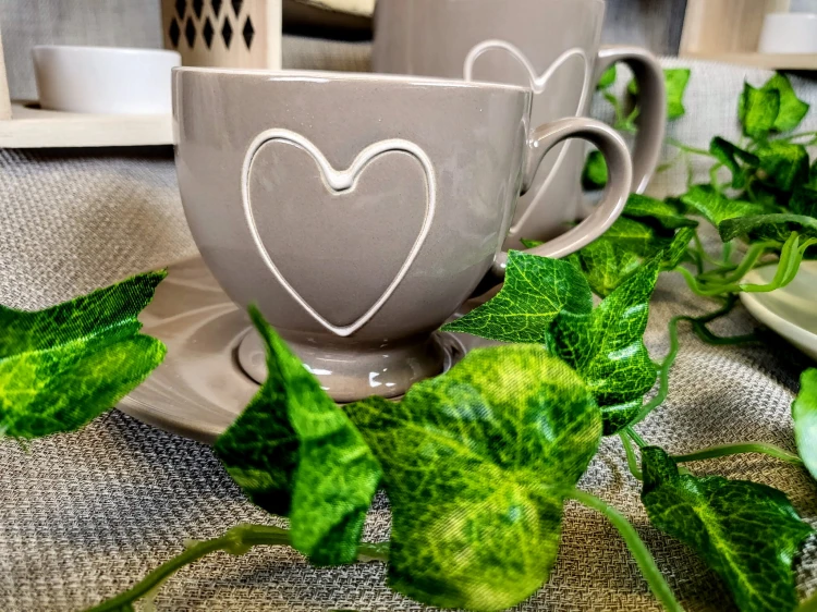 KUBEK CERAMICZNY ZE SPODKIEM BRĄZOWY/BEŻOWY 200ML