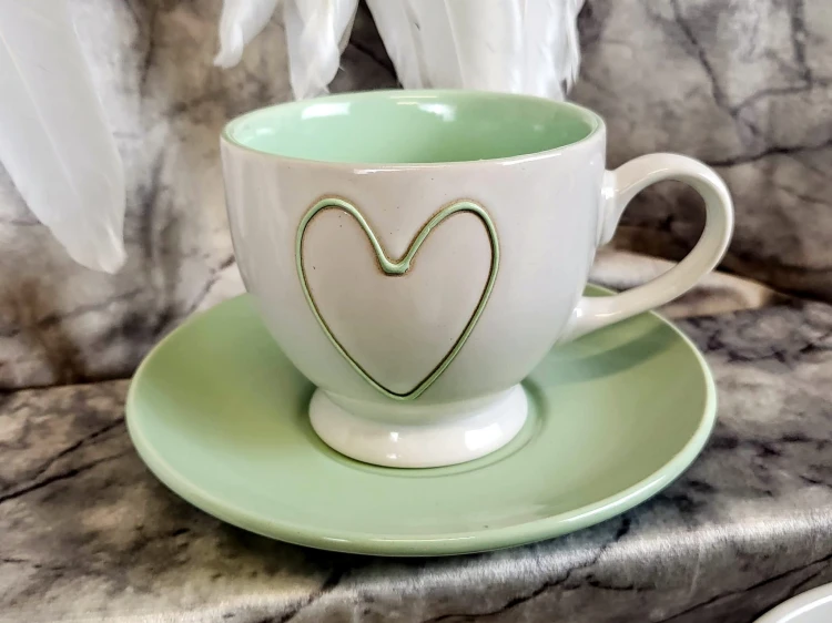 KUBEK CERAMICZNY ZE SPODKIEM BIAŁY/MIĘTOWY 200ML