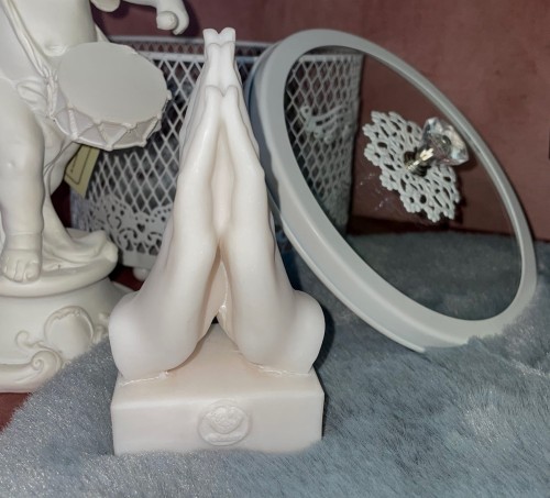 FIGURKA DŁONIE MODLĄCE SIĘ ALABASTER GRECKI 13cm