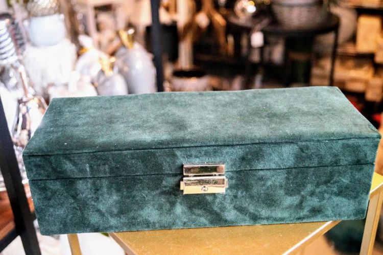 c3177adf0e3a70ef8fa2d2c1b700ee0d