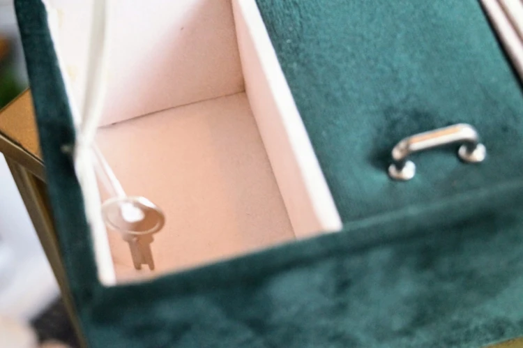 5b3060a5d51133d3fe38befb0147a556