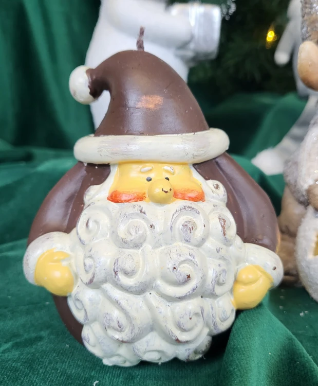 2b2352f44685408033f18f3adda1a9c4