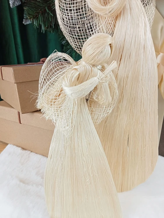 ZAWIESZKA ANIOŁ Z WŁÓKNA ABACA 20 CM