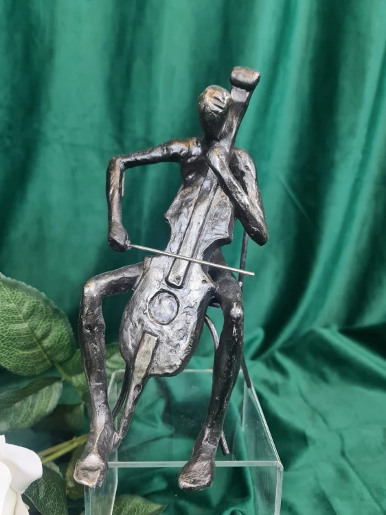 a7d03135a5f502f5de1363bc491e767d