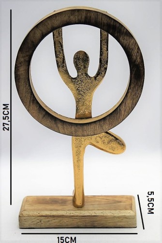 FIGURKA SPORTOWIEC Z DREWNIANĄ OBRĘCZĄ 27,5CM