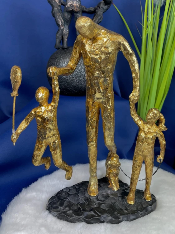 FIGURKA STOJĄCA RODZINA ZŁOTA 28,5CM