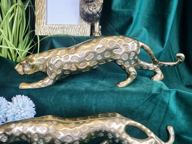 FIGURKA JAGUAR