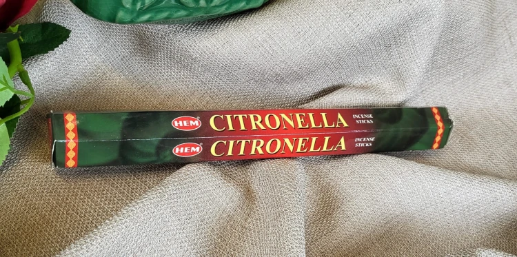 KADZIDEŁKO SZEŚCIOKĄTNE - CITRONELLA 20 KADZIDEŁ