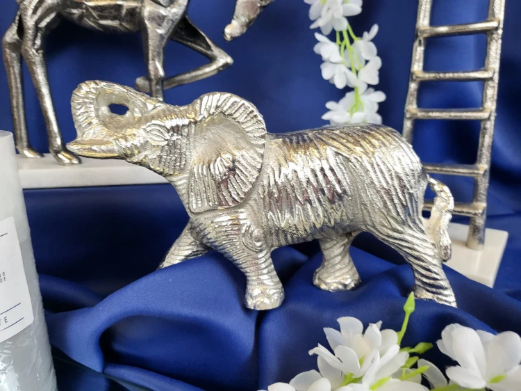 FIGURKA SŁOŃ METALOWY SREBRNY 12,5CM