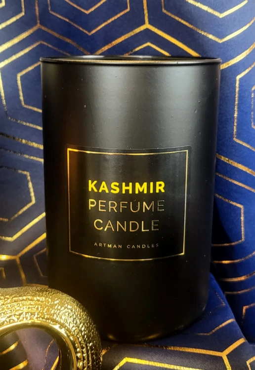 ŚWIECA KASHMIR ZAPACH PERFUM  0,8KG UNISEX